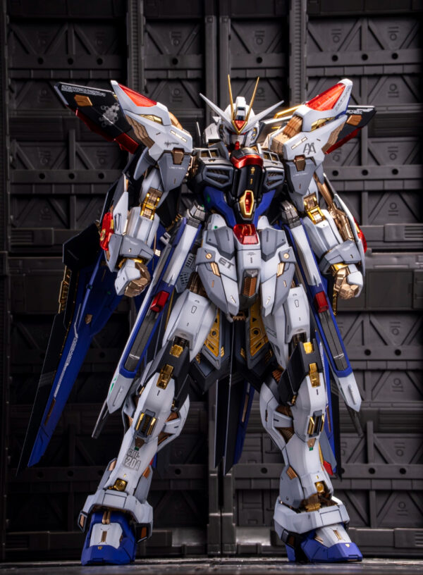 Strike Freedom Gundam MGEX 1/100 - Custom Painted Finished