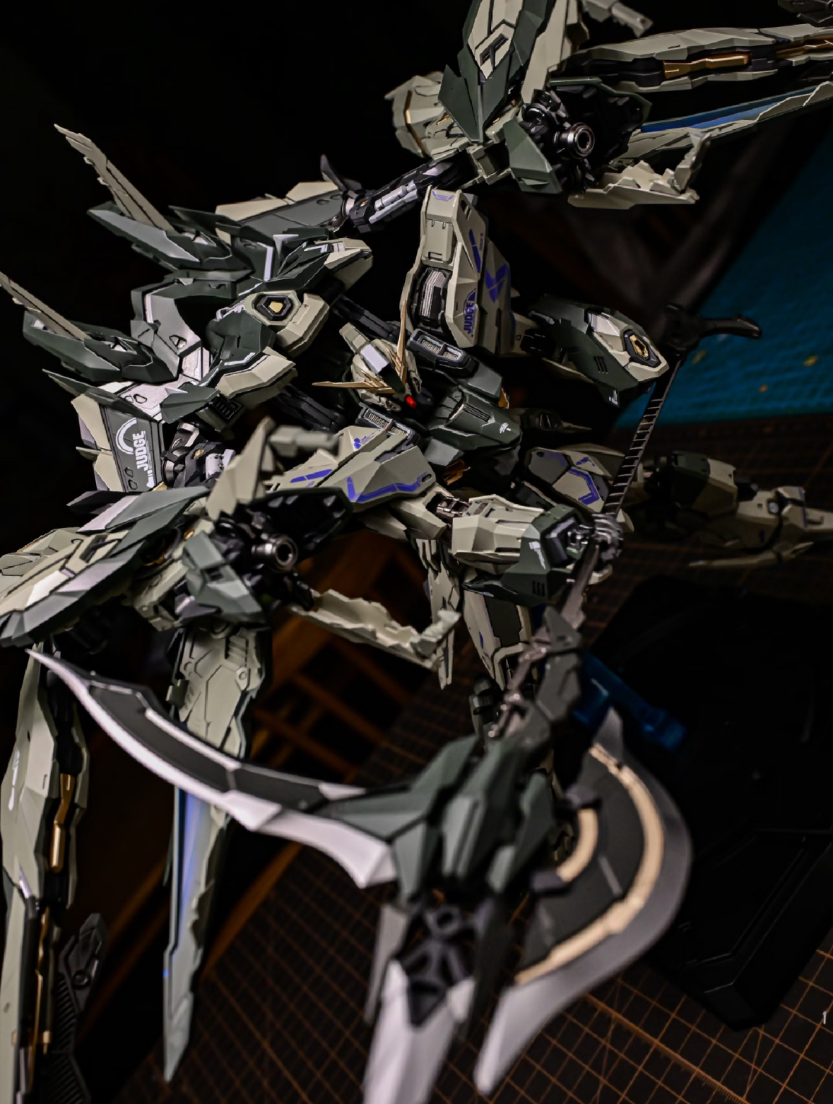 Zero-Gravity Model - Painted Handcrafted Finished Product - 图片 3