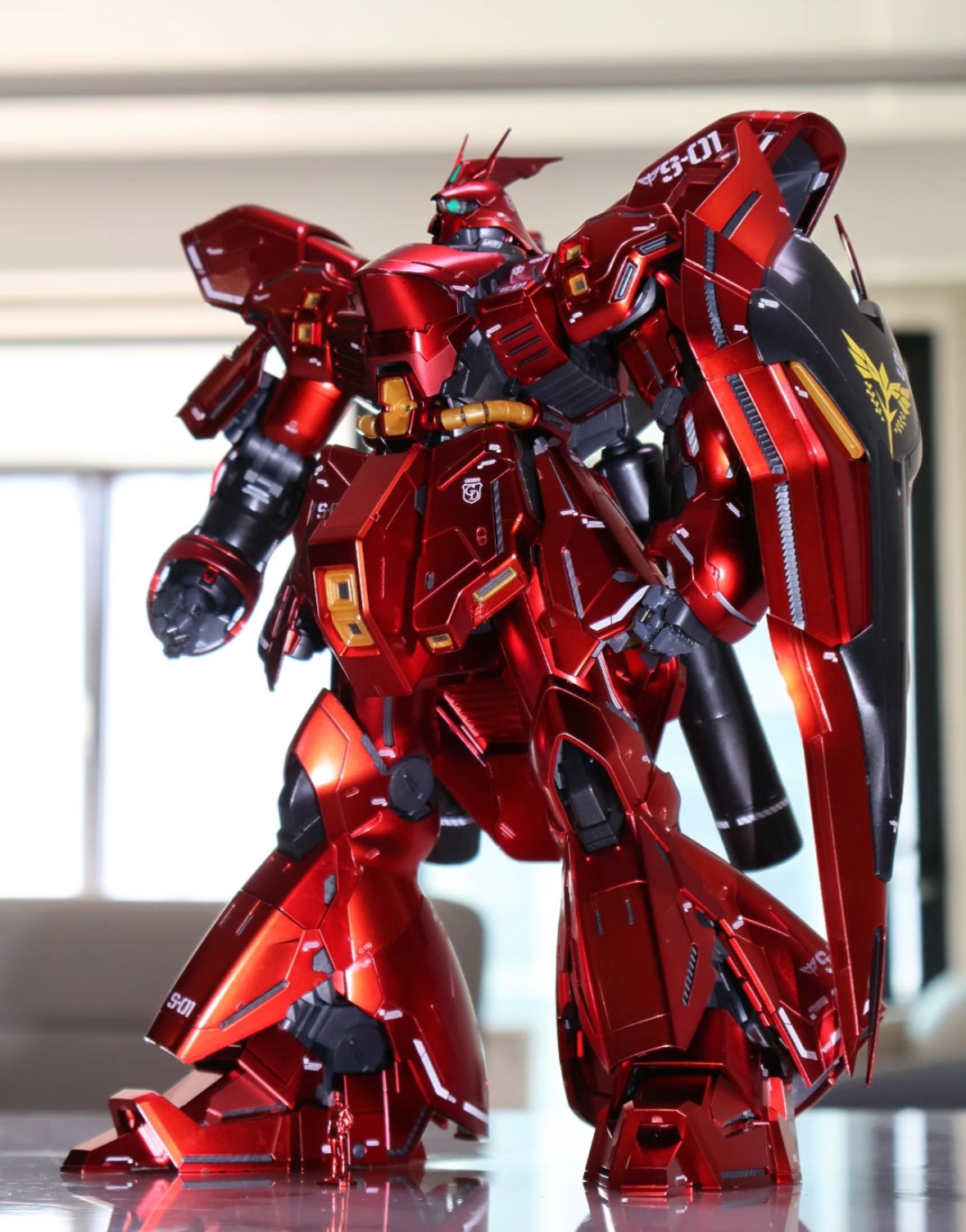 MG Char's Zaku II (Chrome Plated) Handcrafted Finished Model - 图片 3