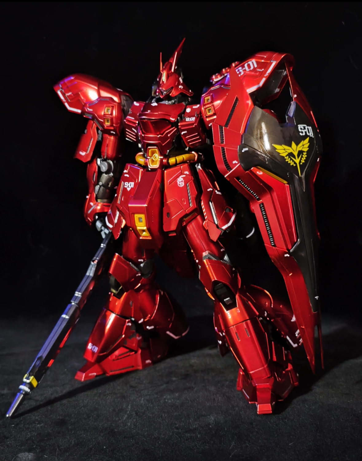 MG Char's Zaku II (Chrome Plated) Handcrafted Finished Model