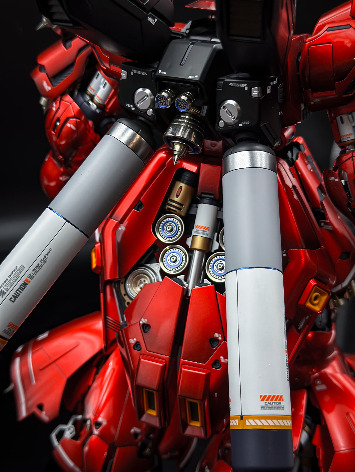 MG Char's Zaku II (Premium Chrome Custom) Handcrafted Finished Model - 图片 5